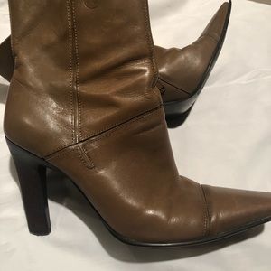 HOT Heeled Booties